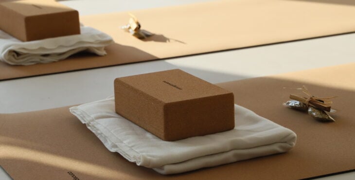 Yogamatten Kork mit Logo